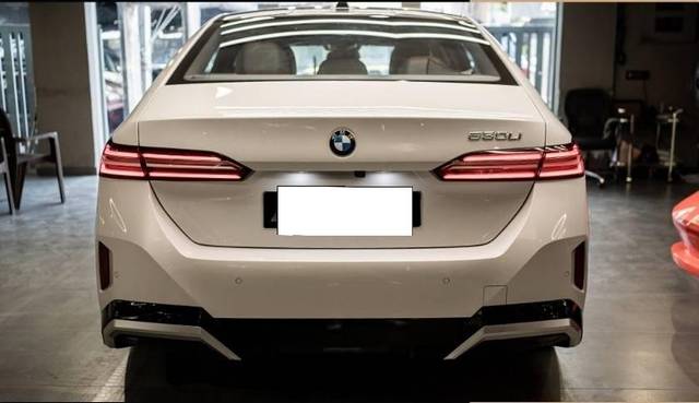https://images10.gaadi.com/usedcar_image/4577810/original/processed_67364def6e074c0a3af09d223c6444e1.jpg?imwidth=6401