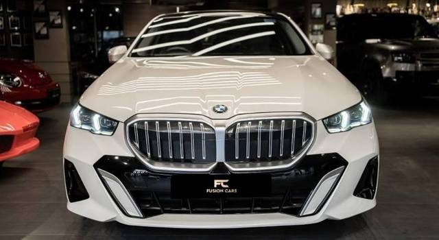 https://images10.gaadi.com/usedcar_image/4577810/original/processed_839ecf80516a2d445720db5354876995.jpg?imwidth=6402