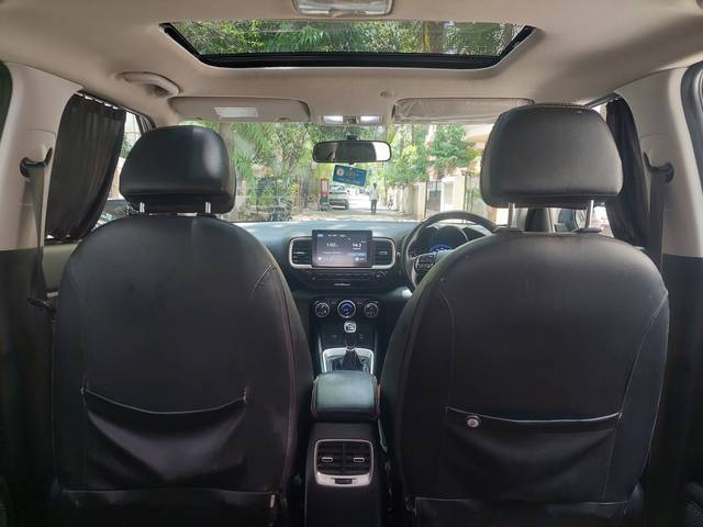 https://images10.gaadi.com/usedcar_image/4577832/original/ebf2d4b115b130a4ad227012dba109b1.jpg?imwidth=6402