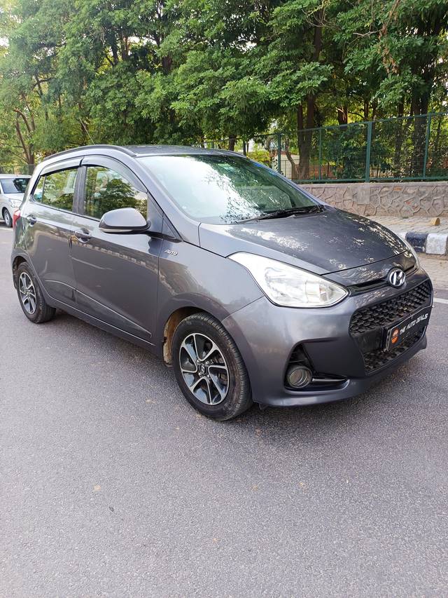 https://images10.gaadi.com/usedcar_image/4577833/original/processed_a9adb9e7da353be286c5ac2fc5132716.jpg?imwidth=6400