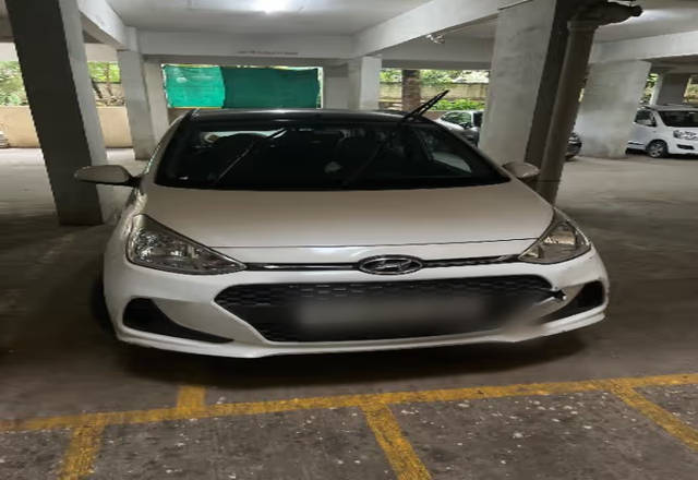 https://images10.gaadi.com/usedcar_image/4577834/original/d6cde73e-f41c-4a6b-b98f-29d1fb3bbbdd.?imwidth=6400