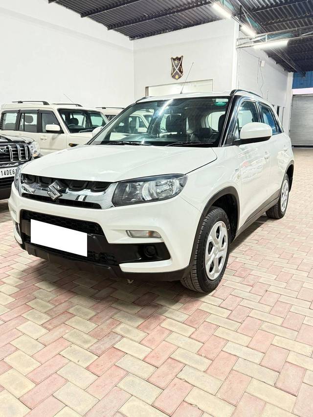 https://images10.gaadi.com/usedcar_image/4577853/original/processed_207ca1ed4632e6ff36118b549a418844.jpg?imwidth=6402