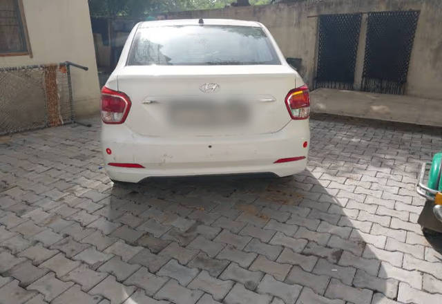 https://images10.gaadi.com/usedcar_image/4577873/original/062d1119-9aa5-478e-9e3c-7dca68d89f3a.?imwidth=6401