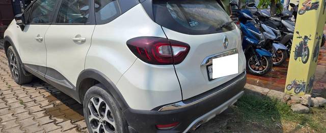 https://images10.gaadi.com/usedcar_image/4577877/original/processed_8b4c8247-fa41-432f-82b4-6fb5168ed60b.jpg?imwidth=6401