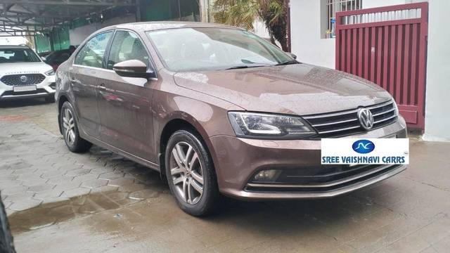 https://images10.gaadi.com/usedcar_image/4577887/original/processed_8dc03b9b6aefb333435f0289e1ca3de2.jpeg?imwidth=6400