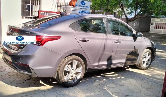 https://images10.gaadi.com/usedcar_image/4577892/original/processed_615d0c89d387aa05cf1a3210c1da3955.jpeg?imwidth=6402