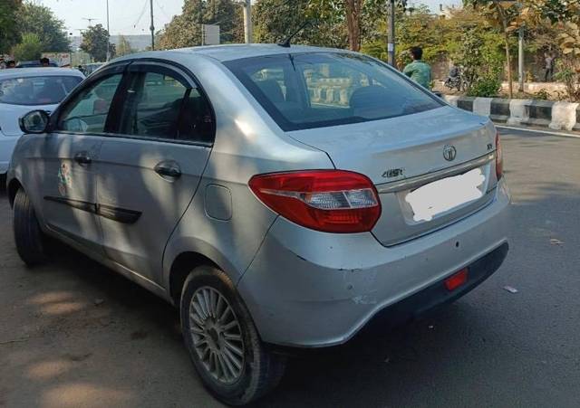 https://images10.gaadi.com/usedcar_image/4577896/original/processed_55dcb118-a95f-4518-bfc5-2db41b705d96.jpeg?imwidth=6400