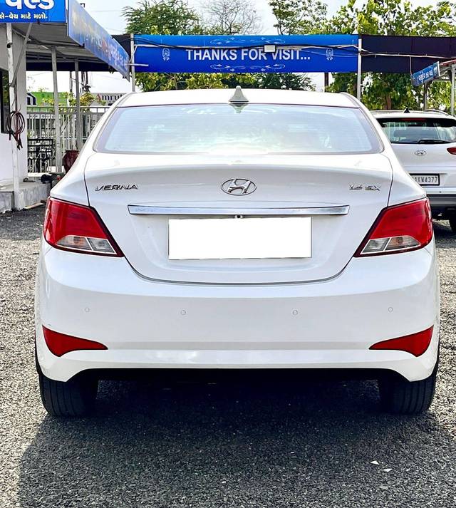 https://images10.gaadi.com/usedcar_image/4577898/original/processed_67640b9ce5d597991afa1bc6a2ae7b1c.jpg?imwidth=6401