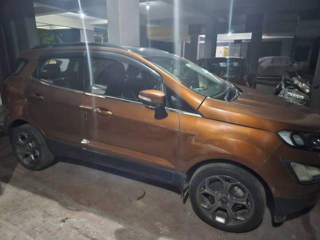 https://images10.gaadi.com/usedcar_image/4577936/original/processed_bc78ef45-4605-4a88-9a8b-9e0a8a04cab8.jpg?imwidth=6401