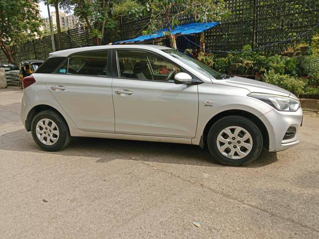 https://images10.gaadi.com/usedcar_image/4577941/original/processed_d07dcb304e5269e1b03a10c3003a3ac1.jpg?imwidth=6401
