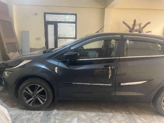 https://images10.gaadi.com/usedcar_image/4578003/original/processed_9b96f8de-0284-4060-92fe-327fecb30616.jpeg?imwidth=6400