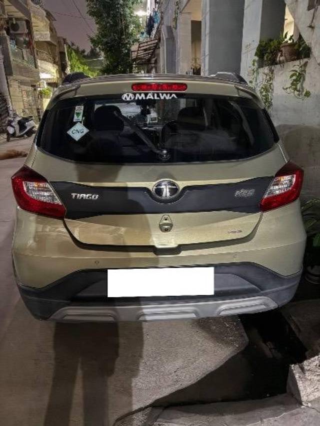 https://images10.gaadi.com/usedcar_image/4578004/original/processed_51d1df0e-3df4-4063-9fde-0c8423698d09.jpeg?imwidth=6400