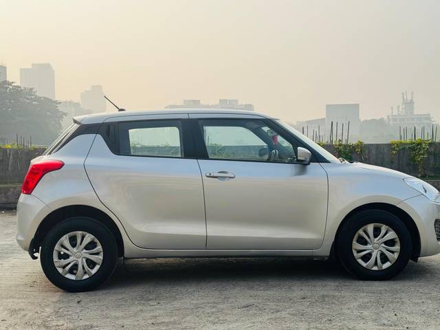 https://images10.gaadi.com/usedcar_image/4578006/original/3e2c22a5e8ebd98b87a347d19ccc9c43.jpg?imwidth=6401