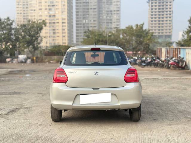 https://images10.gaadi.com/usedcar_image/4578006/original/processed_8e7ddb994eca77bee2608e9bc5a4e9fe.jpg?imwidth=6402