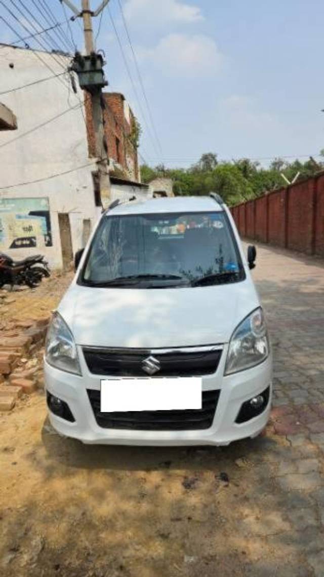 https://images10.gaadi.com/usedcar_image/4578024/original/processed_2b70ec40-bb2d-4746-b62f-b2d00b09995b.jpg?imwidth=6400