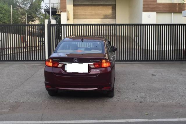 https://images10.gaadi.com/usedcar_image/4578026/original/processed_11c74a14-a4f2-44d8-ba19-eb57011384f9.jpg?imwidth=6401