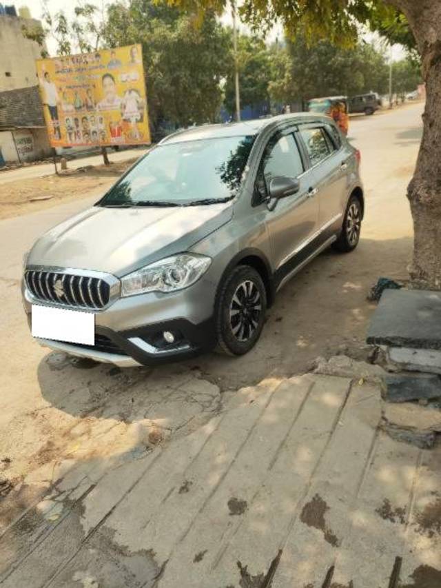 https://images10.gaadi.com/usedcar_image/4578034/original/processed_f84d92ef-0090-4617-a433-df38b14d24cb.jpg?imwidth=6400