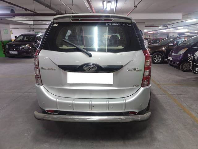 https://images10.gaadi.com/usedcar_image/4578046/original/processed_f14522b25bef4453348f77e997355260.jpg?imwidth=6401