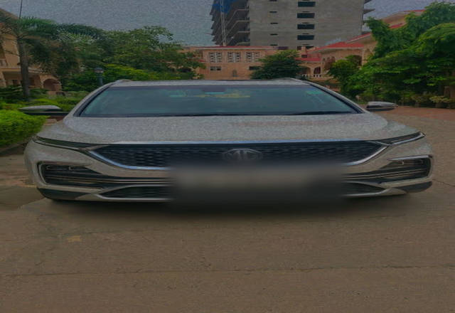 https://images10.gaadi.com/usedcar_image/4578078/original/2b4637ef-45e3-4b03-a1be-8330ae0b4820.?imwidth=6400