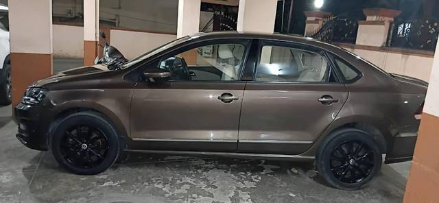 https://images10.gaadi.com/usedcar_image/4578085/original/processed_7a3ce671-eec0-4395-94b9-4aaa98468a1f.jpg?imwidth=6401