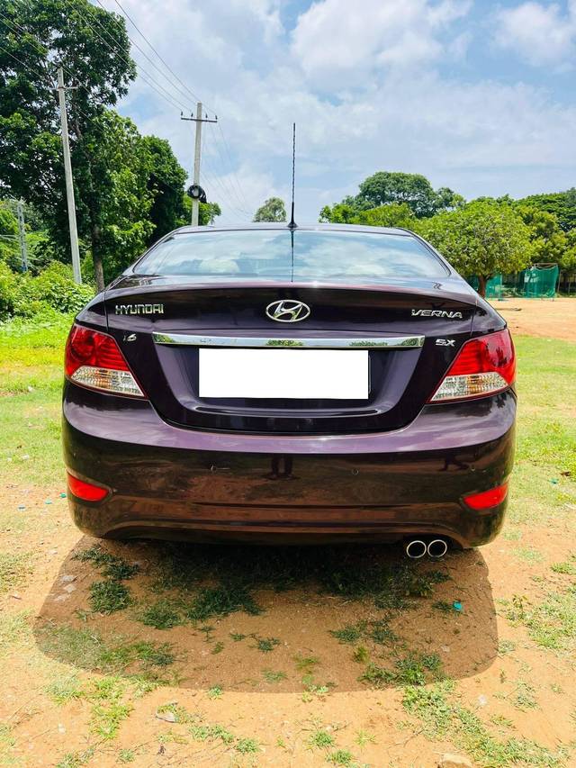 https://images10.gaadi.com/usedcar_image/4578096/original/processed_4645ecd7-74c3-4860-902f-8792de658634.jpg?imwidth=6402
