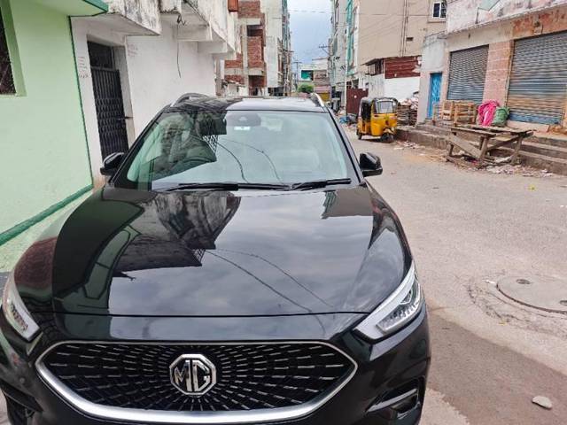 https://images10.gaadi.com/usedcar_image/4578104/original/processed_9cc06aac-b6ae-4486-a1e9-607d4d7f9282.jpg?imwidth=6402