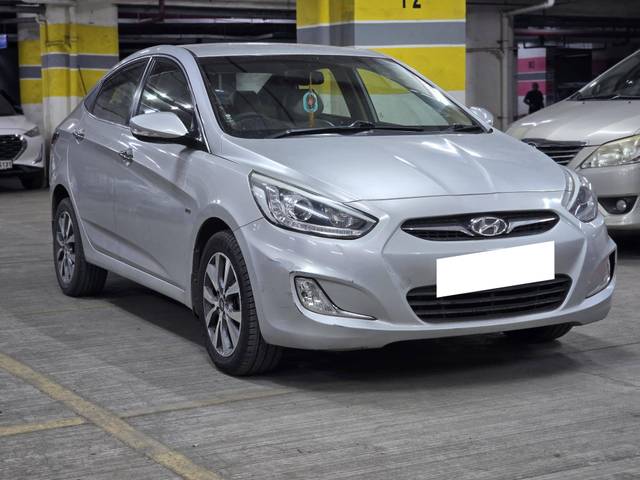 https://images10.gaadi.com/usedcar_image/4578121/original/processed_36b8ef777feacca804ebf3ae6c56946b.jpg?imwidth=6400
