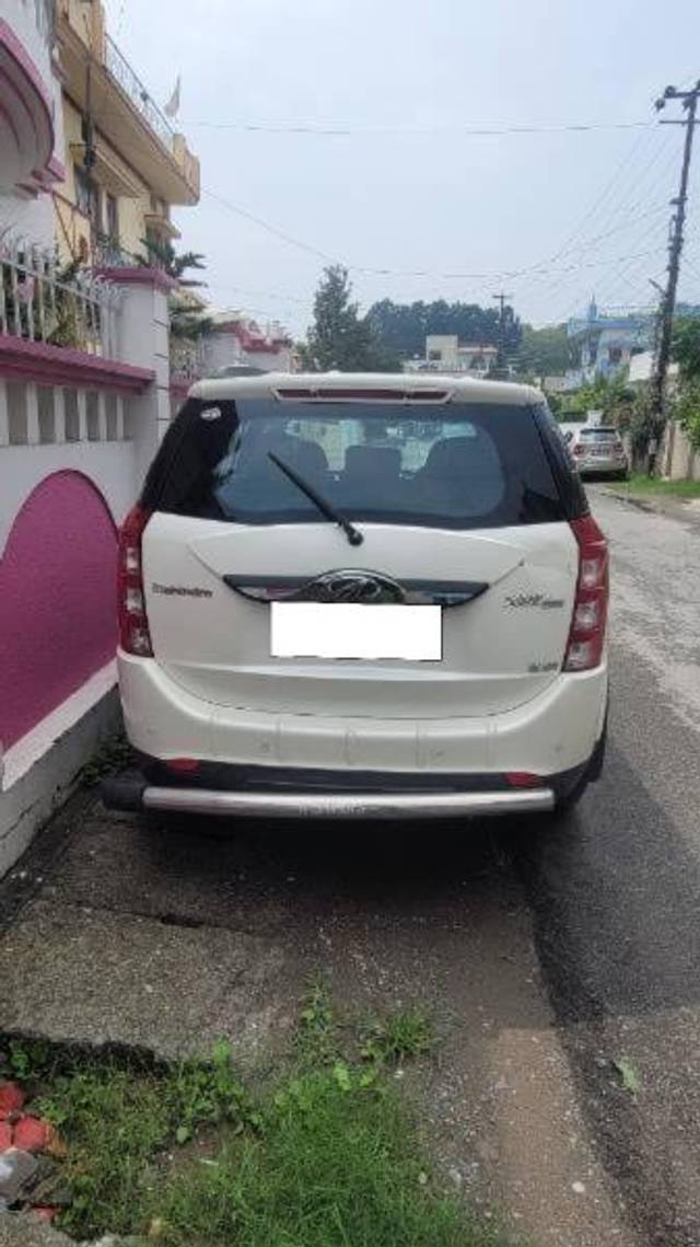 https://images10.gaadi.com/usedcar_image/4578162/original/processed_c73d7930-bc8b-41d6-951a-145a9958b673.jpg?imwidth=6402