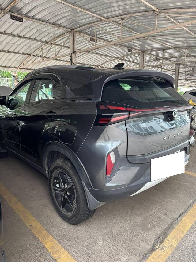 https://images10.gaadi.com/usedcar_image/4578168/original/processed_f5b6d007-223e-4aa8-b1cf-5295899d204d.jpg?imwidth=6402