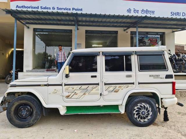 https://images10.gaadi.com/usedcar_image/4578177/original/processed_ca6ba863-dfdf-4777-ad04-1a2cd857f394.jpg?imwidth=6402