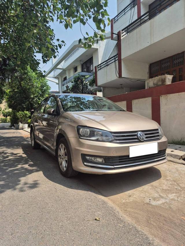 https://images10.gaadi.com/usedcar_image/4578227/original/processed_f88186b1-7dce-4f59-9c14-abc82b8669c9.jpg?imwidth=6400