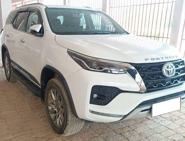 https://images10.gaadi.com/usedcar_image/4578313/original/processed_15904fe4-888b-4bff-9739-f507447e0763.jpg?imwidth=6400