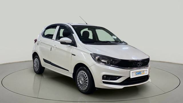 https://images10.gaadi.com/usedcar_image/4578342/original/7ffdf3be1439f5133e71f71279c7ea8a.jpg?imwidth=6400