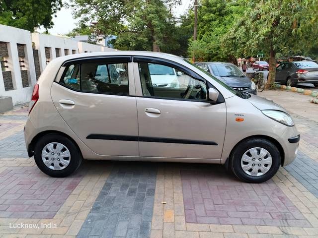 https://images10.gaadi.com/usedcar_image/4578350/original/processed_7aaab25ef4f3b767f417a5b3e89a924a.jpg?imwidth=6401