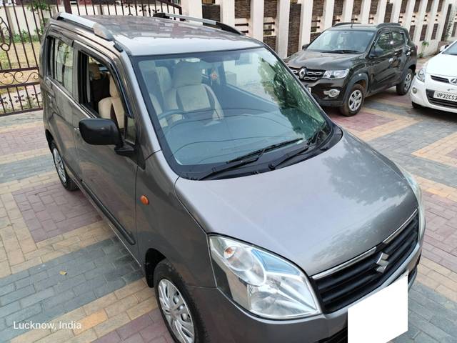 https://images10.gaadi.com/usedcar_image/4578353/original/processed_4f48ddcb43e04aa64a4a63db03433df3.jpg?imwidth=6400