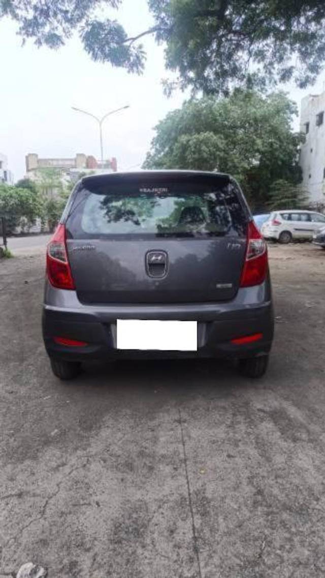 https://images10.gaadi.com/usedcar_image/4578367/original/processed_4f38881f-d37a-446c-997d-35a666166a1d.jpg?imwidth=6401