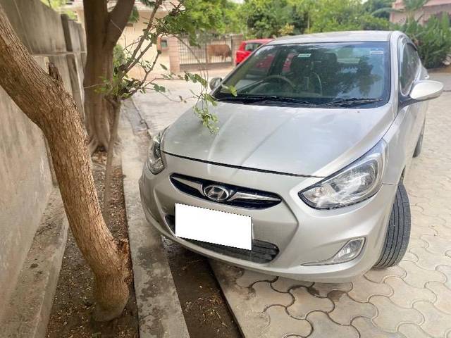 https://images10.gaadi.com/usedcar_image/4578369/original/processed_69dba14c-ad63-4018-8b15-47e0499daba4.jpeg?imwidth=6400
