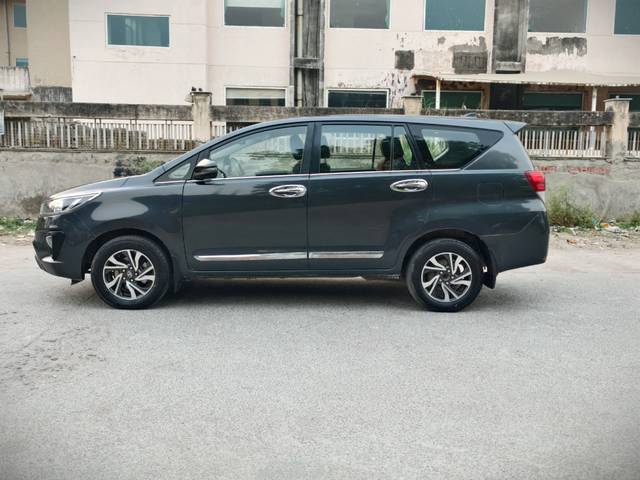 https://images10.gaadi.com/usedcar_image/4578371/original/28560ce005b9747811212f833151236d.jpg?imwidth=6402
