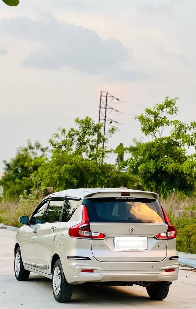 https://images10.gaadi.com/usedcar_image/4578439/original/processed_processed_03205b5a-9377-474b-b3e6-7b72557d6eb8.jpg?imwidth=6400