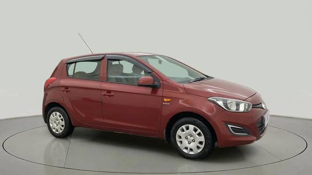 https://images10.gaadi.com/usedcar_image/4578472/original/4b465560a7186ec0cc72c6ee8df5c4b7.jpg?imwidth=6400