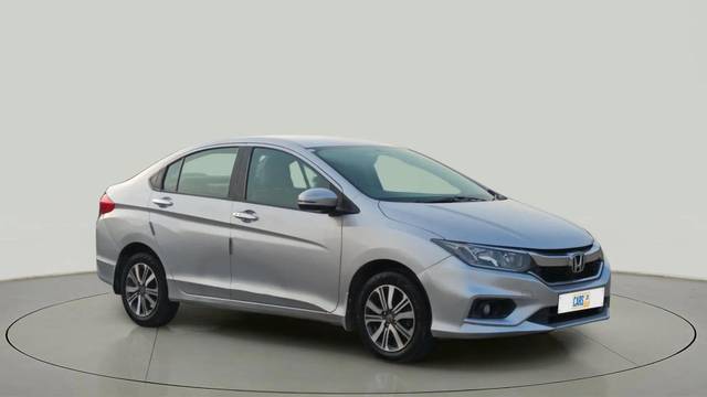 https://images10.gaadi.com/usedcar_image/4578482/original/49d3aa3877c8884b006e298ffedf78bc.jpg?imwidth=6400