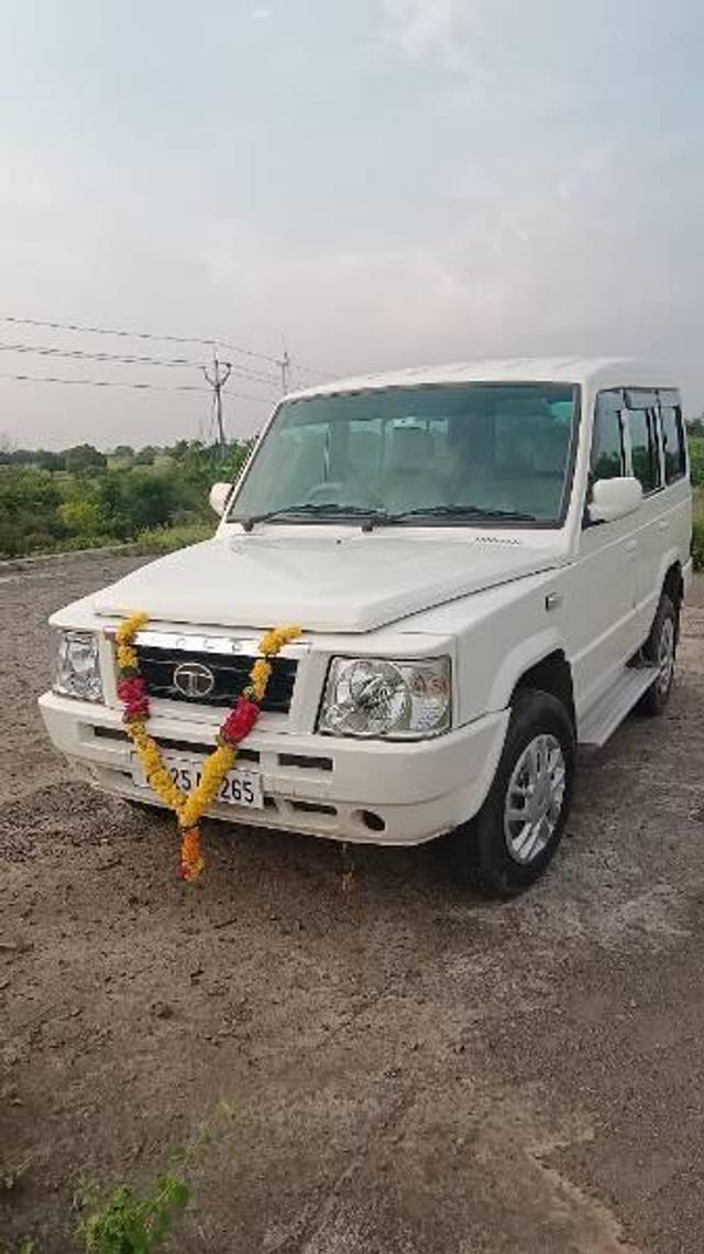 https://images10.gaadi.com/usedcar_image/4578496/original/processed_3b239c6c-9476-4de8-b037-0ea3f6d4b0f2.jpg?imwidth=6400