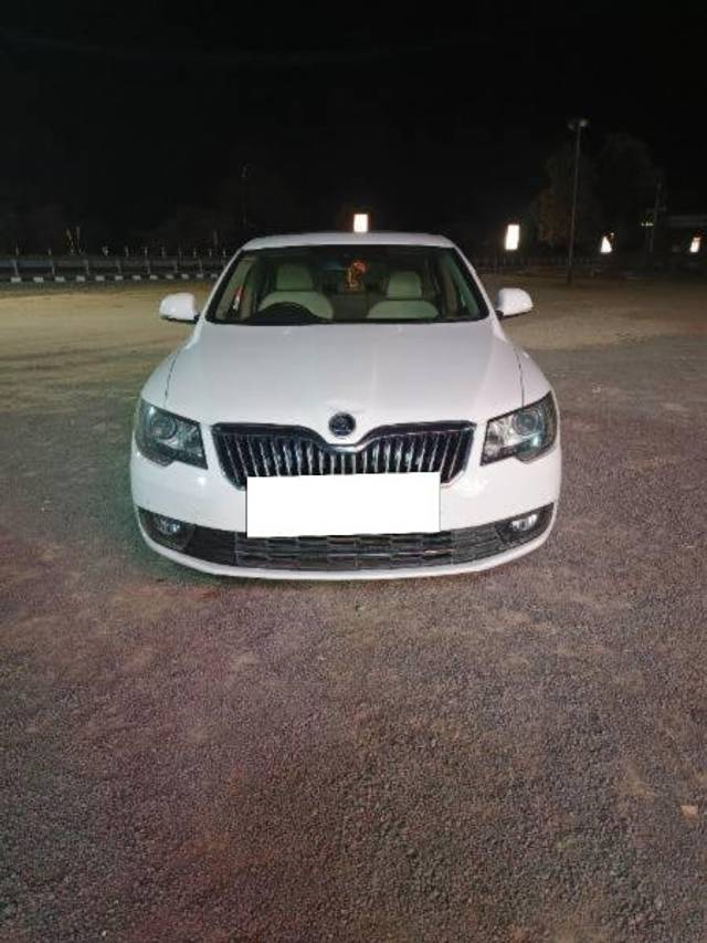 https://images10.gaadi.com/usedcar_image/4578505/original/processed_aa2b5360-d102-40a5-a18c-2dd378d51637.jpg?imwidth=6401