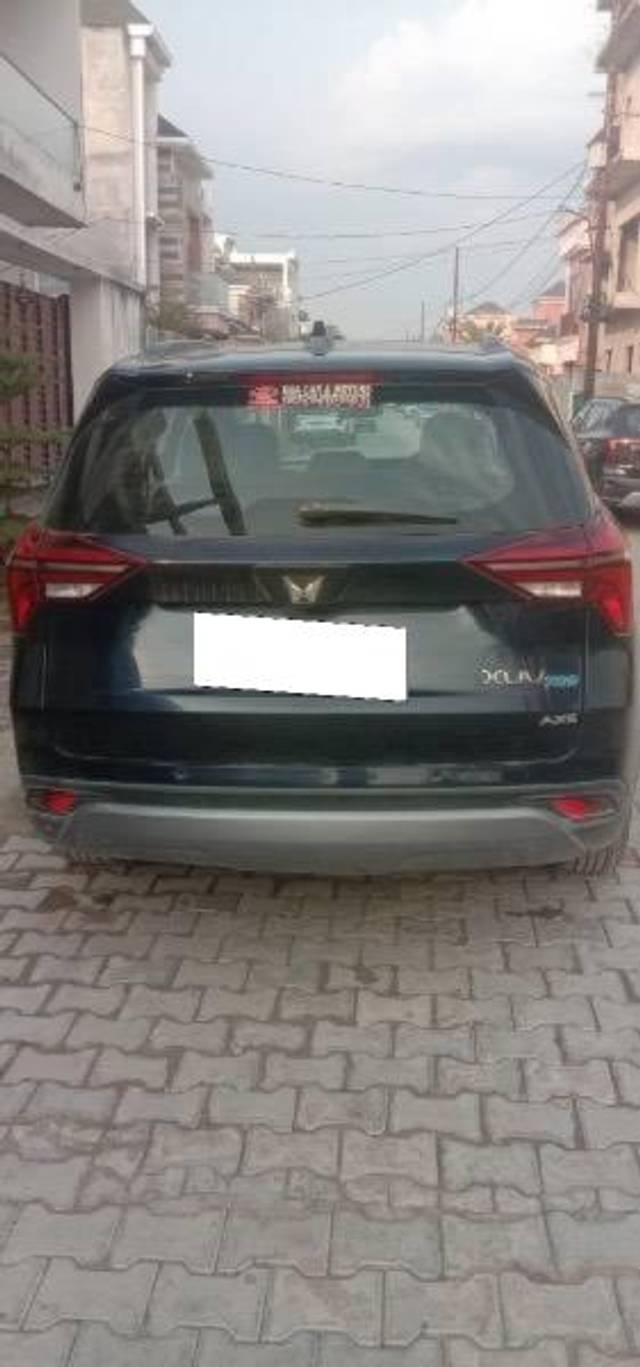 https://images10.gaadi.com/usedcar_image/4578510/original/processed_55e04a41-04f4-4d14-ae13-079d1d4a411f.jpeg?imwidth=6402