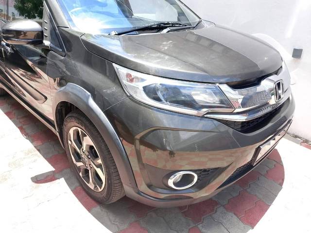 https://images10.gaadi.com/usedcar_image/4578524/original/processed_f5c04ff712f9020742e3c61c7964d1d4.jpg?imwidth=6400