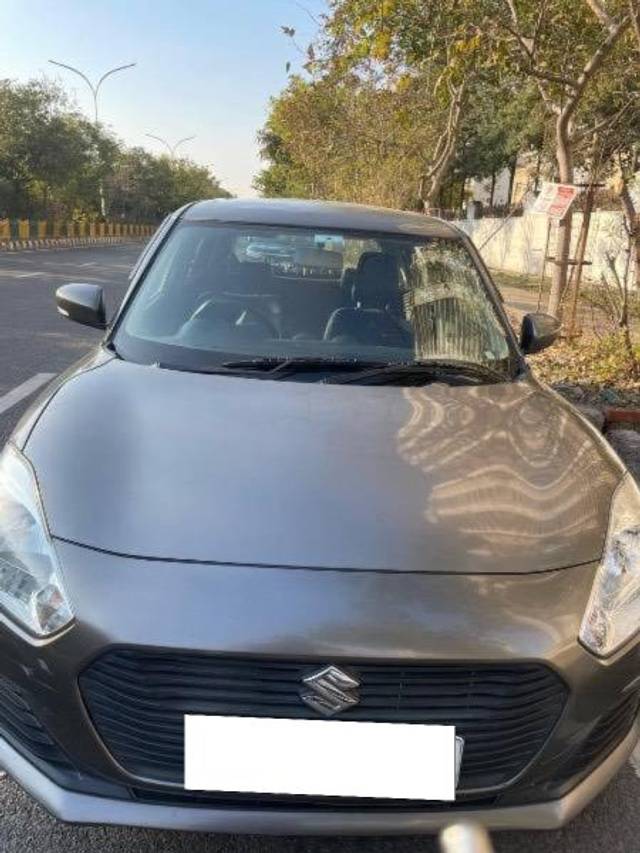 https://images10.gaadi.com/usedcar_image/4578528/original/processed_cb271bd1-16c5-4db0-814e-d89c212fce67.jpeg?imwidth=6402