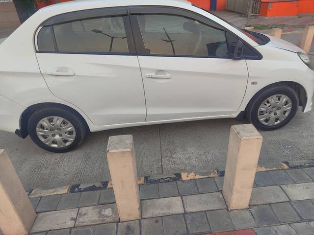 https://images10.gaadi.com/usedcar_image/4578622/original/4a25a1ee100285d67732d14fba365053.jpg?imwidth=6401