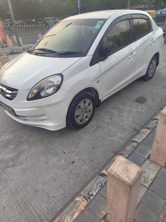 https://images10.gaadi.com/usedcar_image/4578622/original/processed_27073ba50845931348bfe5dfc4be7184.jpg?imwidth=6400