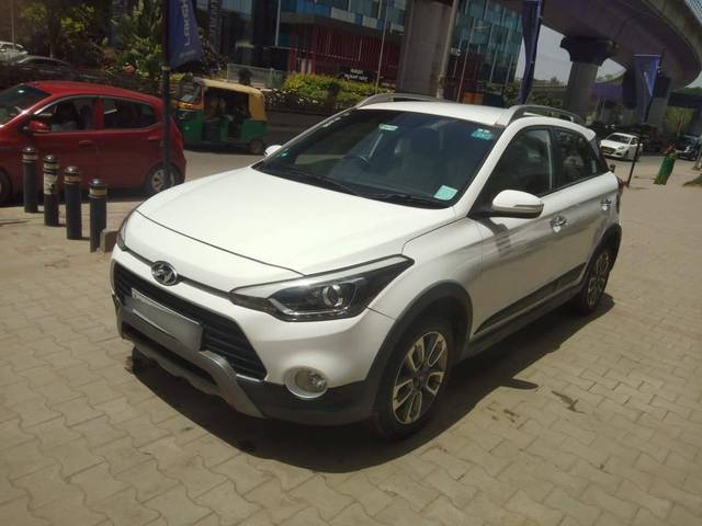https://images10.gaadi.com/usedcar_image/4578623/original/processed_8dbdb0b4963b29c522038f9e166f8fbc.jpg?imwidth=6402