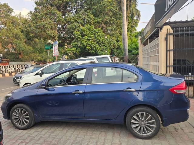 https://images10.gaadi.com/usedcar_image/4578624/original/processed_4e8dfa01077f198abf4796d07a79ddae.jpg?imwidth=6402